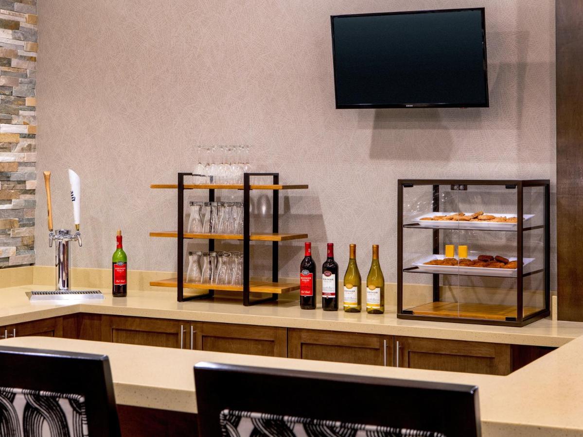 Staybridge Suites Charlottesville Airport By Ihg Extérieur photo